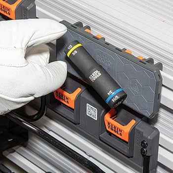 layページ Klein 4-In-1 Flip Quad Socket | Linemen's Supply